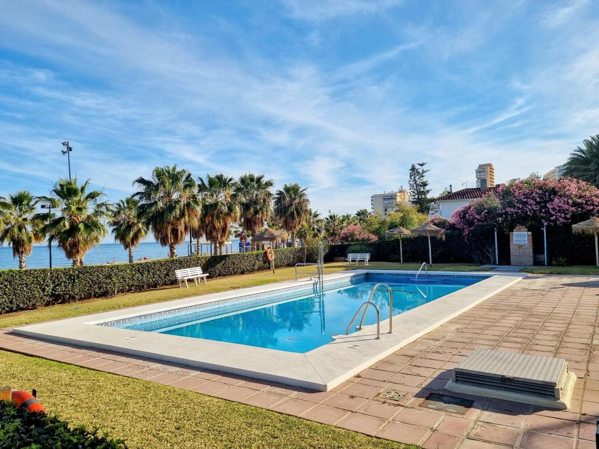 Las Antillas II Front Sea Views Pool Фуeнхирола Екстериор снимка